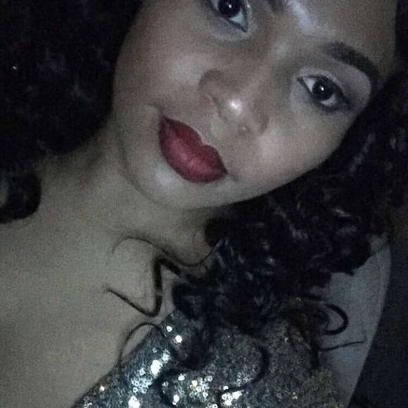 Meet your Posher, Lisa - Picture 1 of 1